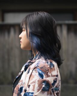 📸「イヤリングカラーで写真が盛れる時代」
「熊本、上通りの美容室JIU!20時以降にブリーチOK👌」💇♀️
#熊本
#上之裏
#上通り
#インナーカラー
#ネイビーカラー 
#aujua